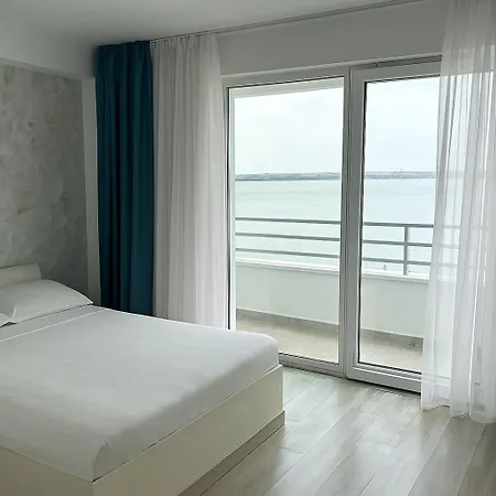 Mamaia Lake Residence